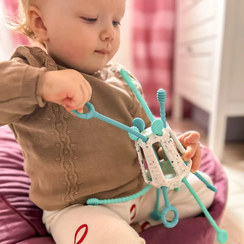 Mobi Zippee Pull Mint sensoriskt leksak Populär