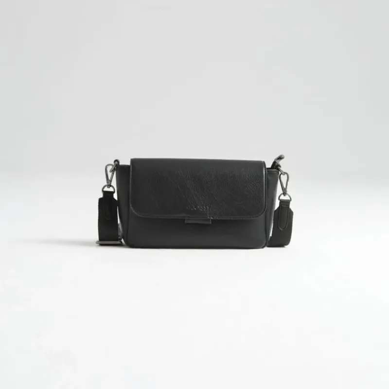 Joissy Liten handväska för mamma, crossbody Kenza svart/gun metal Expressleverans