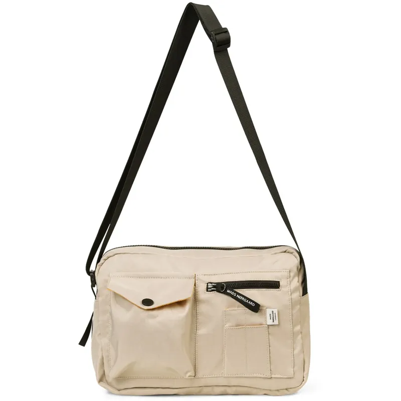 Köp nu Mads Nørgaard Trench Coat Bel One Cappa Bag Fav