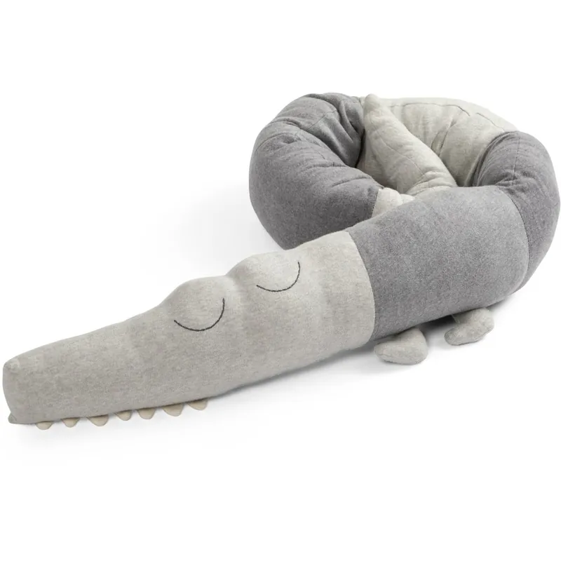 Sebra Elefant Grå Stickad Kudde Sleepy Croc Utförsäljning